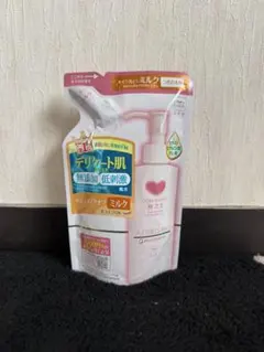 COW BRAND 無添加　メイク落としミルク　詰め替え130mlのサムネイル