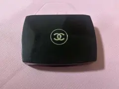 シャネル　バイカラーアイシャドウ