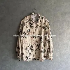 花柄シャツ　ヴィンテージ調　古着コーデ　レトロコーデ　ボタニカル柄　植物柄　緑