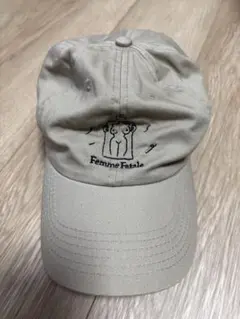 キャップ　ベージュ