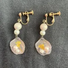 ドライフラワー　花びら　ハンドメイドイヤリング
