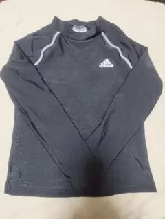 アディダス　ラッシュガード　黒