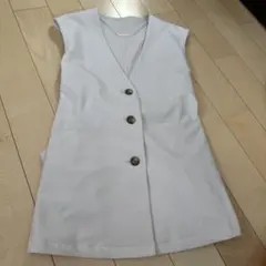 新品 gu ノーカラーベスト　ジレ　Sのサムネイル
