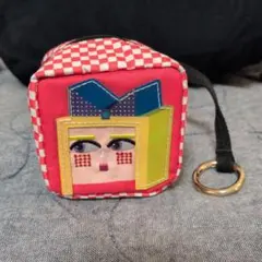 LeSportsac ポーチ レッド チェック柄 チャーム付きのサムネイル