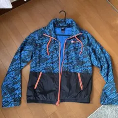 マウンテンパーカー