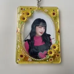 トレカキーホルダー　韓国　トレカ　レジン　デコ　硬質　ケース　トレカケース　花a