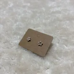 花形パールピアス