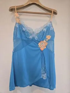 Wacoal サルート 青い花柄刺繍キャミソール