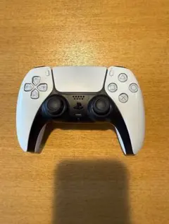 PS5 DualSense コントローラー