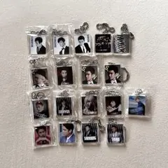 SUPER JUNIOR キュヒョン アクリルキーホルダー 2種セット - メルカリ
