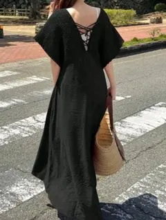 SHEIN▼Vネックワンピース