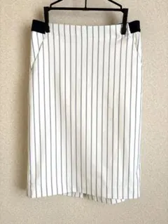 ユニクロ タイトスカート ストライプのサムネイル