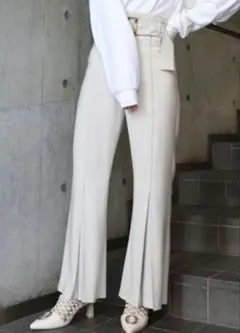 【新品】ムルーア フレアパンツ