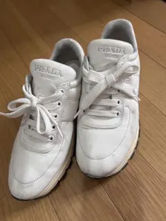 PRADA スニーカー ホワイトのサムネイル