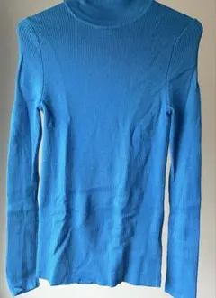 UNIQLO メリノリブタートルネックセーター