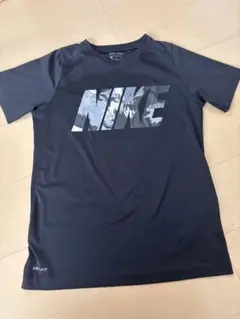 サッカーシャツ