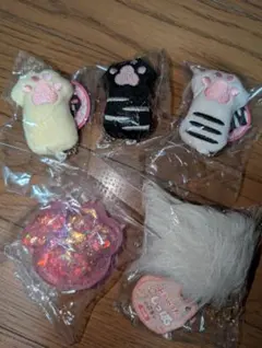 ブルブルしっぽ　肉球マスコットキーホルダー　いろいろセット