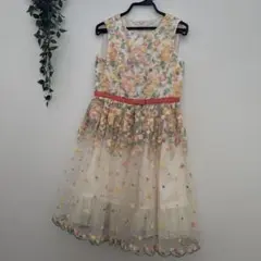 TOCCA ドレス 140cm 花柄刺繍のサムネイル