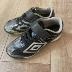 umbro サッカー　キッズ　トレーニングシューズ　17cm