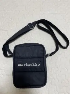 marimekko 黒 ショルダーバッグ　レイメア