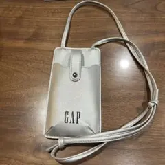 GAP シルバー スマホショルダーバッグ