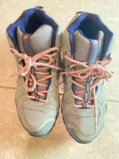 ニューバランス　トレッキングシューズ　レディース24.5cm