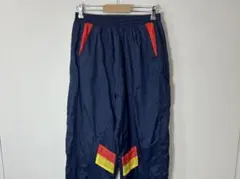 トラックパンツ