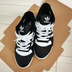 adidas ブラック/ホワイト スニーカー28.5センチ