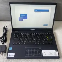 ASUS ノートPC E410KA-EK207WS 中古美品のサムネイル