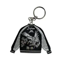 ニコアンド　スカジャン　キーホルダー　鷹