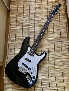 MavisフライングV ホワイト 美品 - メルカリ