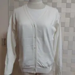 ユニクロ　ホワイト Vネック カーディガン