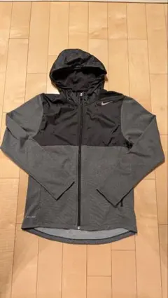 【美品】Nike フルジップジャケット　ランニング　パーカー　М