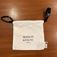 【新品未使用】メゾンキツネ　巾着ポーチ　ポーチ　ホワイトのサムネイル