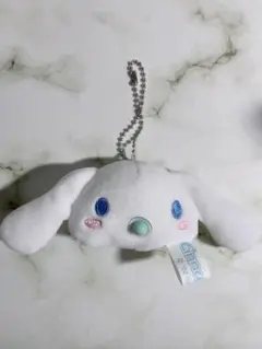 ミルク　顔キーホルダー　サンリオ　シナモロール　シナモン　ストラップ　かわいい