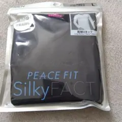 TOPVALU PEACE FIT Silky FACT 長袖VネックTシャツ