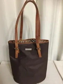 Item thumbnail for item 3a80c5e3-ff20-4ff9-8ff9-24ab8b29cbd3