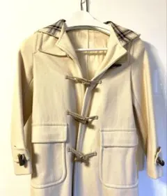 公*o様 ❤️バーバリーダッフルコート フード付き（クリーム）130〜140cm