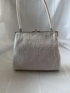 ホワイト クラッチバッグ