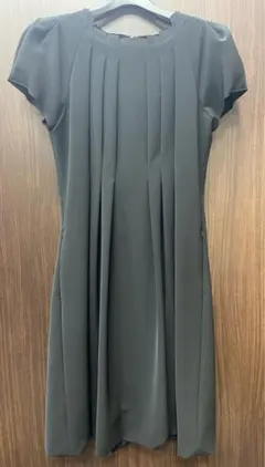 フォクシー　ブラック　プリーツ　シンプルワンピース38 試着のみ