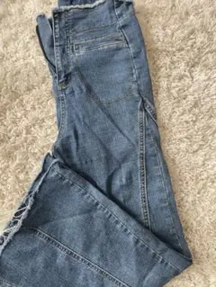 切りっぱなしフレアデニム