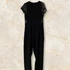 2/3までZARA 黒のレース半袖オールインワン