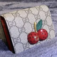 美品 GUCCI グッチ ミニウォレット ストロベリー柄 GGスプリーム