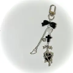 No.148 ビーズキーホルダー 黒　ブラック　ハート　リボン