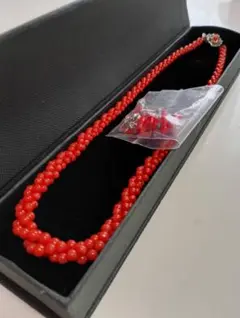 赤珊瑚ネックレスとイヤリングのセット 箱付