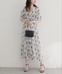 新品未使用　タグ付　natural couture 総プリーツフレア袖ワンピース