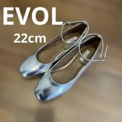 未使用、EVOL アンクルストラップラウンドパンプス、シルバーのサムネイル