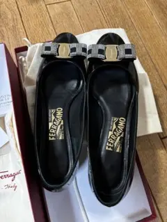 2025年最新】フェラガモ 24.5の人気アイテム - メルカリ