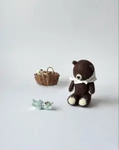 お人形遊びのくまさん　テディベア　くまぬいぐるみ
