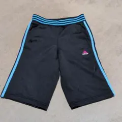 adidas 半ズボン 黒 ストライプ